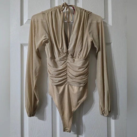 Guess Neutral Beige Mesh Bodysuit, Ruched Back, Sheer Sleeves, Deep V-Neck, EUC! - Picture 7 of 15